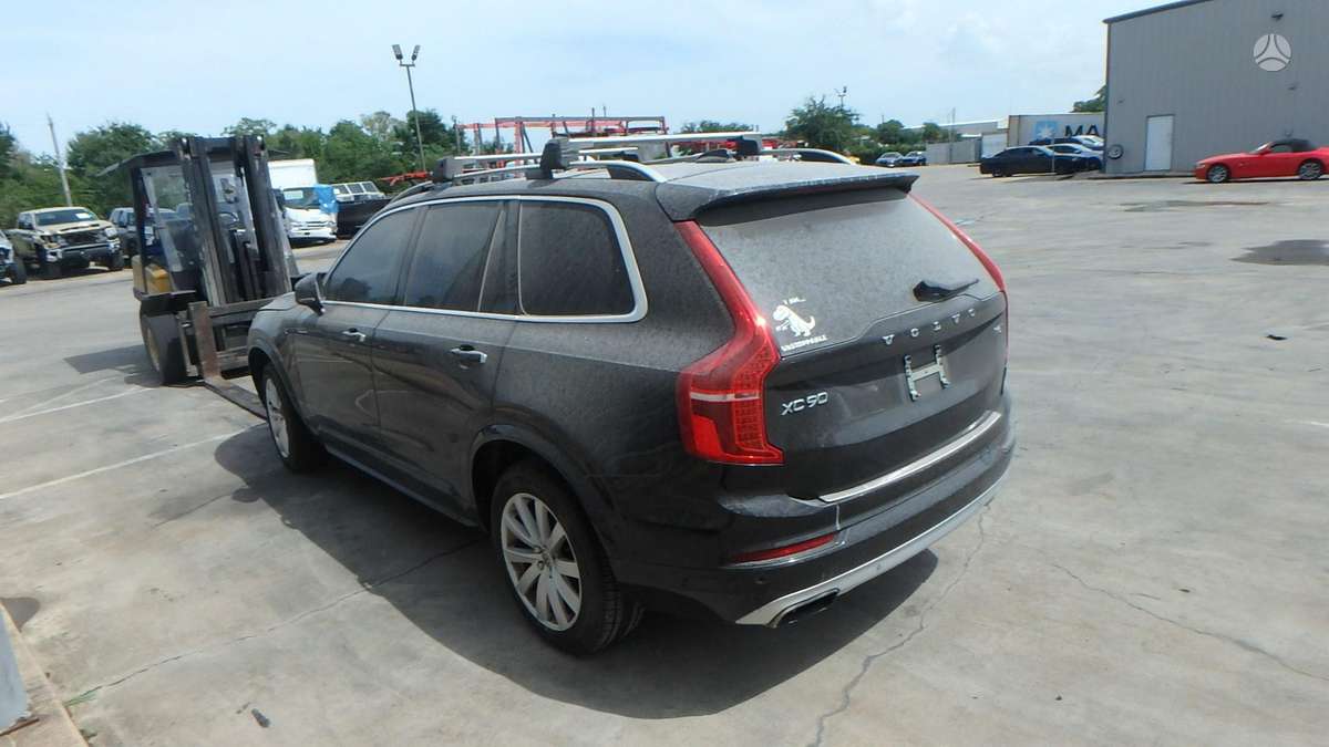 Volvo XC90 dalimis