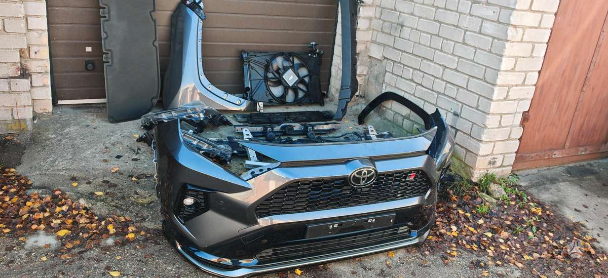 Toyota RAV4 kėbulo dalys