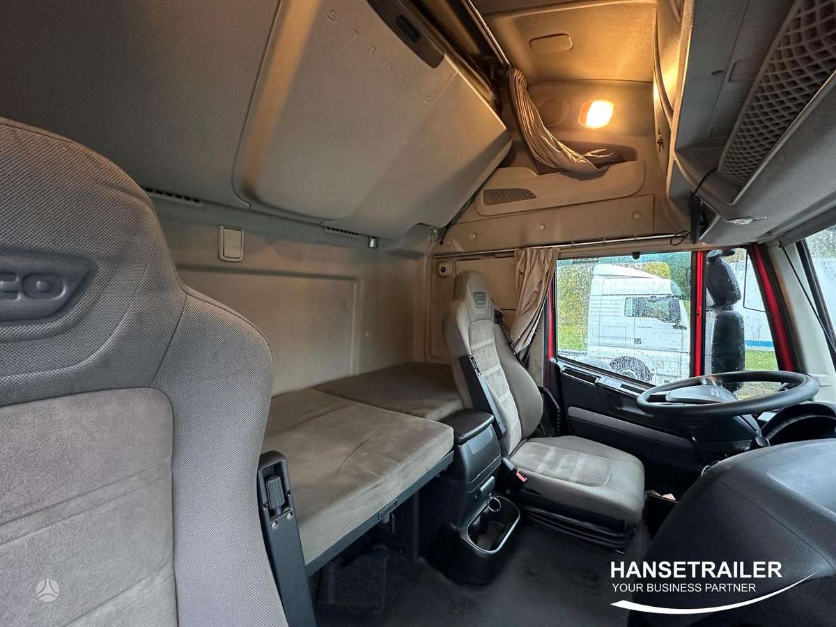 Iveco AS440T/P, 2 спальных места