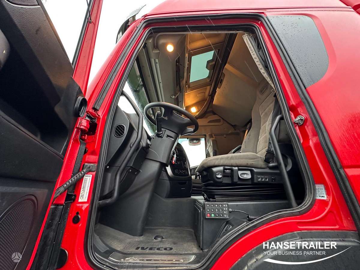 Iveco AS440T/P, double sleeper