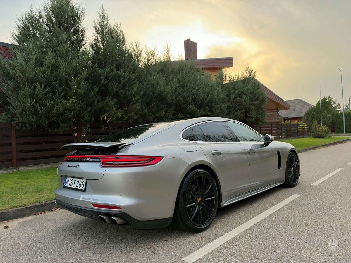 Porsche Panamera