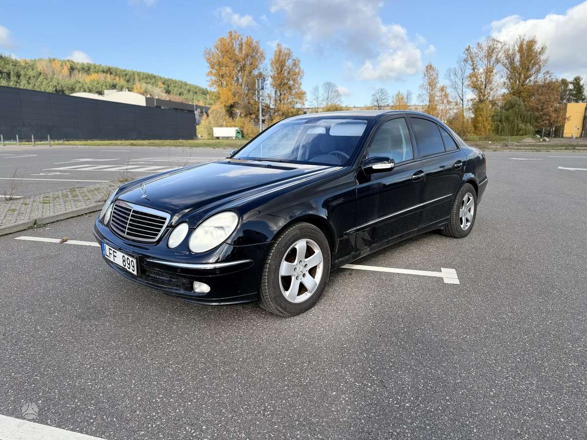 Mercedes-Benz E220