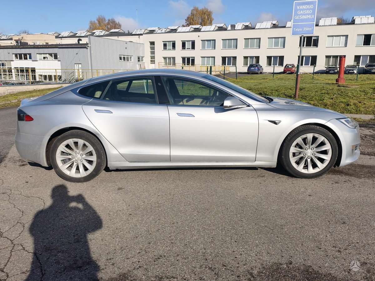 Tesla Model S, 75 kWh, sedanas