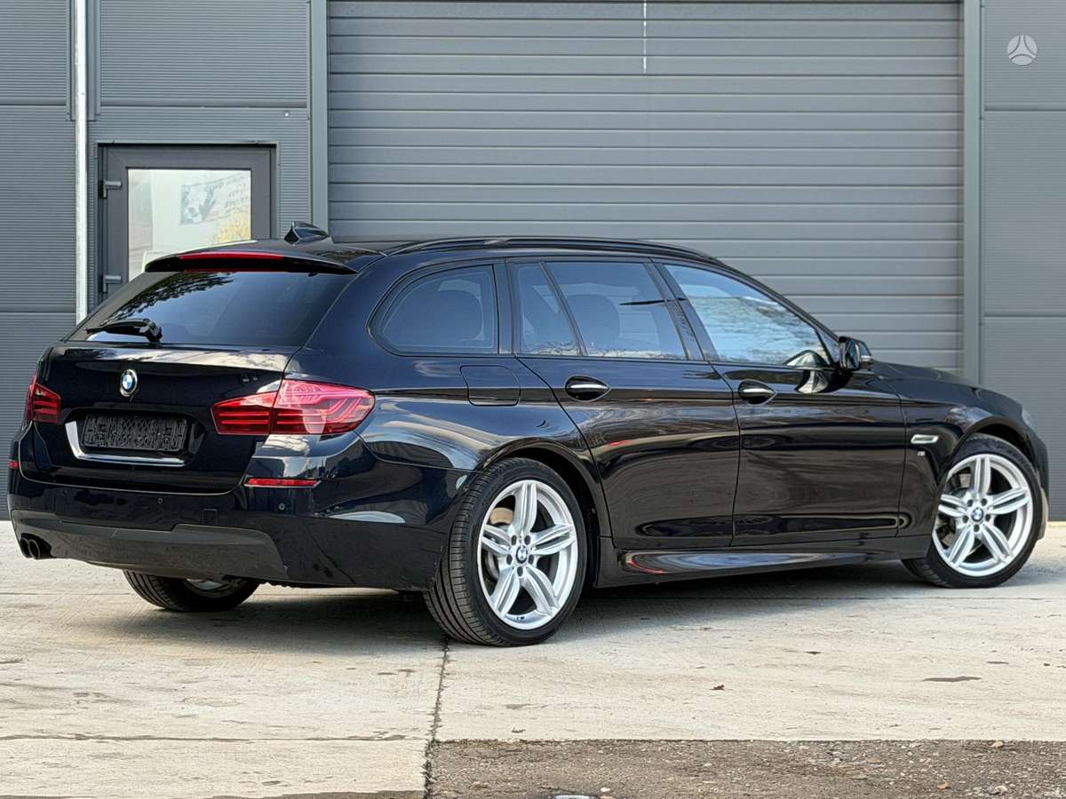 BMW 520, universalas