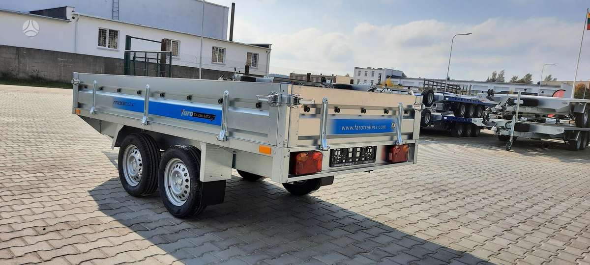 Faro Magicus 300, passenger car trailers