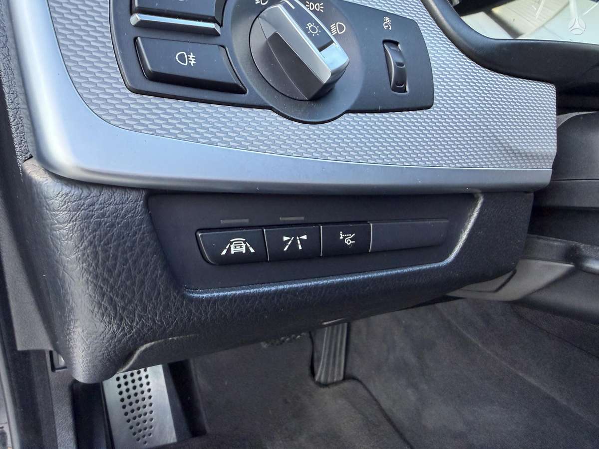 BMW 520, universalas
