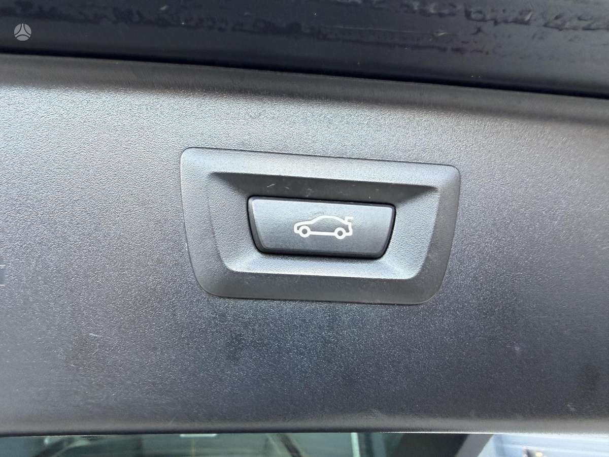 BMW 520, universalas