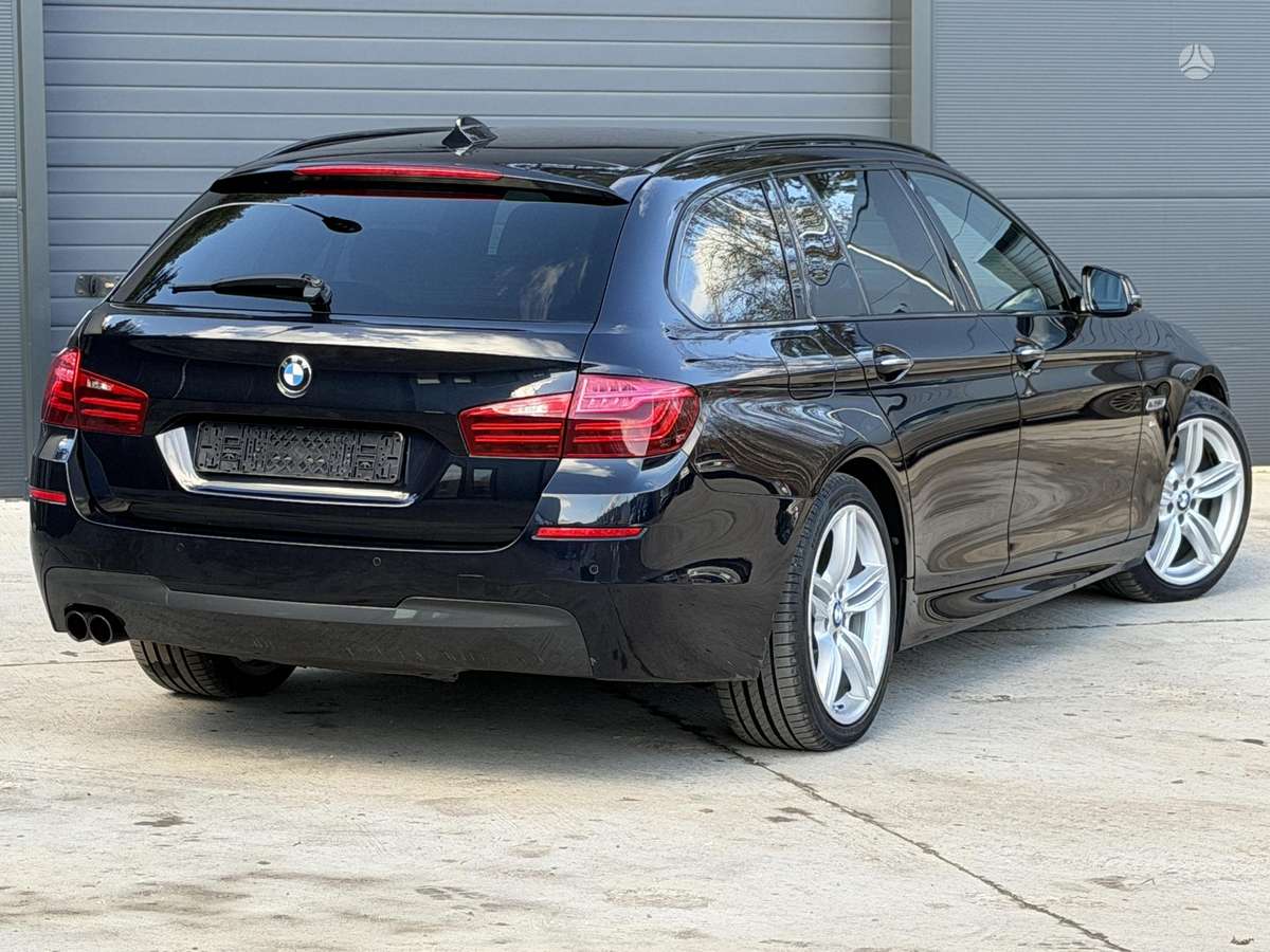 BMW 520, universalas