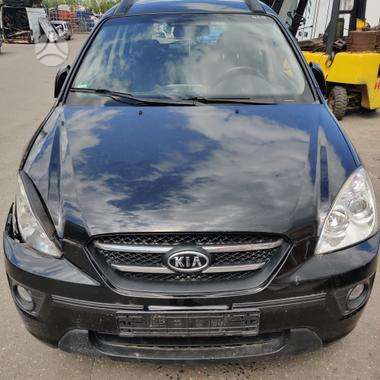 Kia Carens dalimis