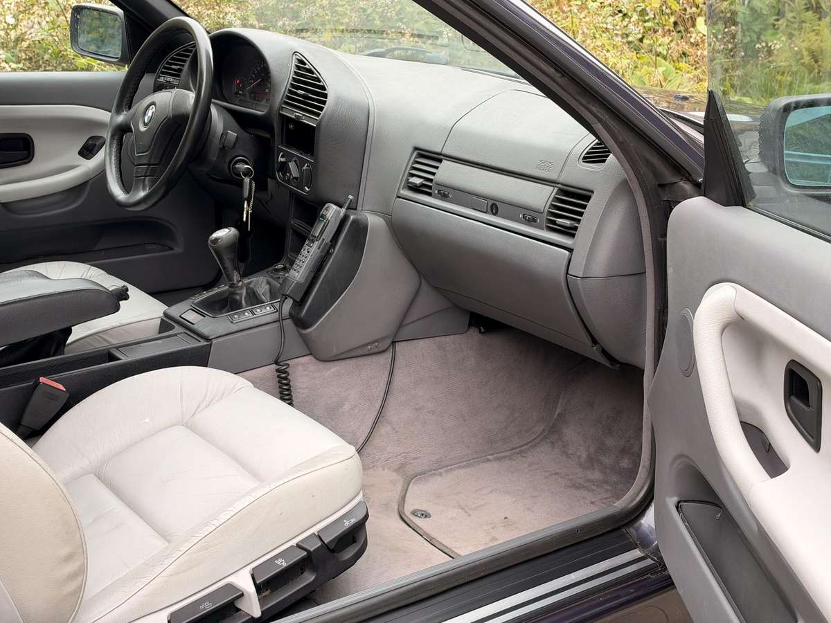 BMW 320, 2.0 l., Кабриолет