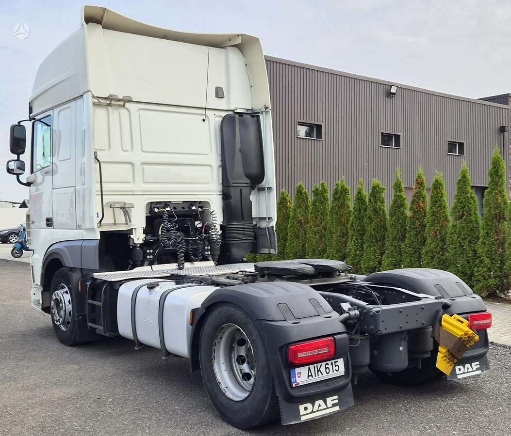 DAF XF 450, double sleeper