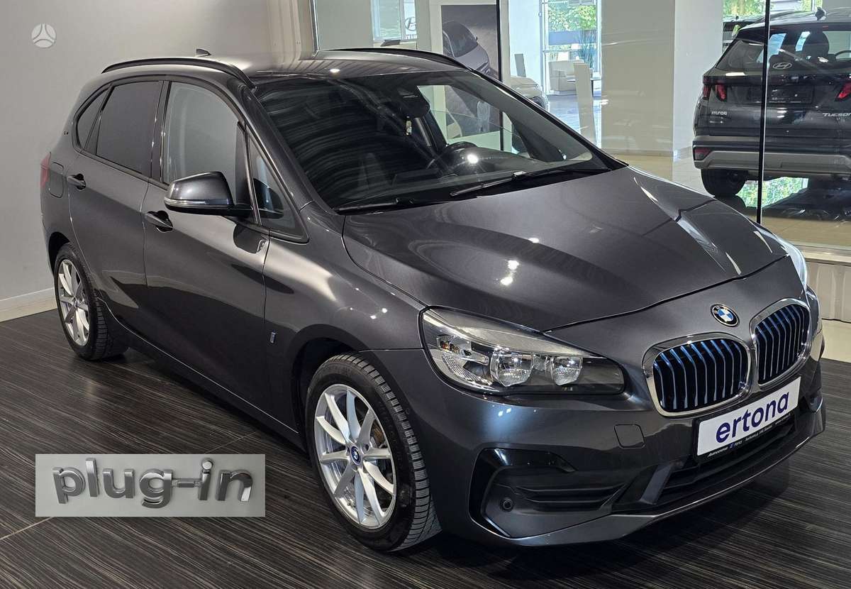 BMW 225