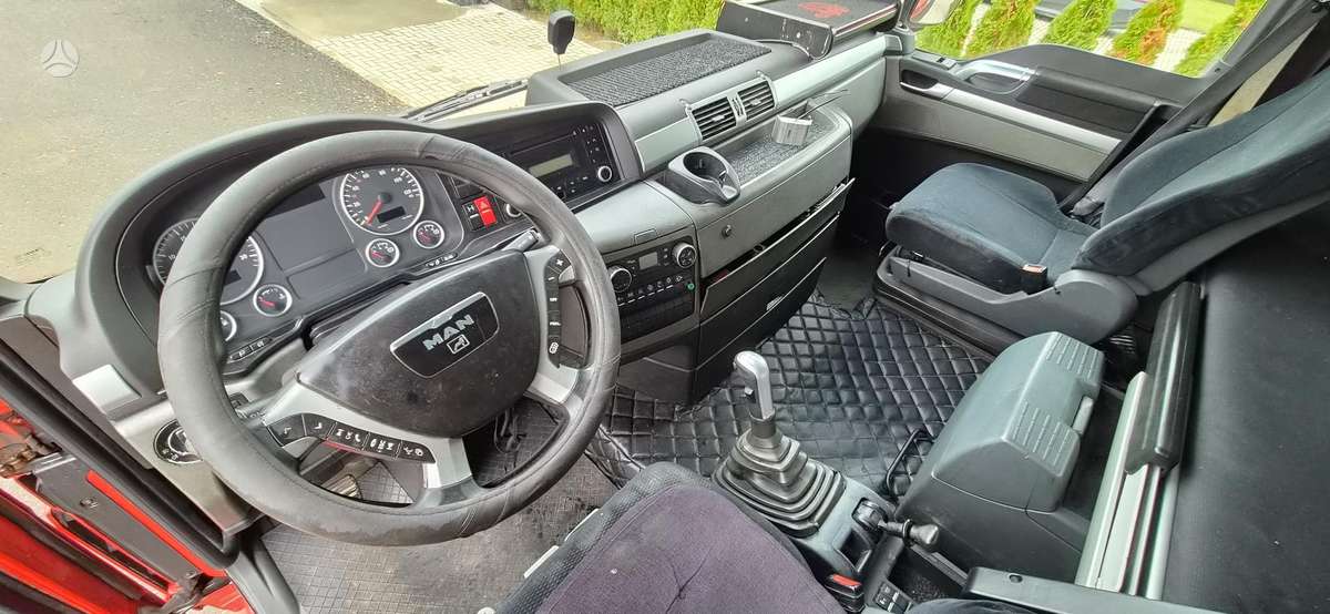 MAN TGX 18.440, double sleeper