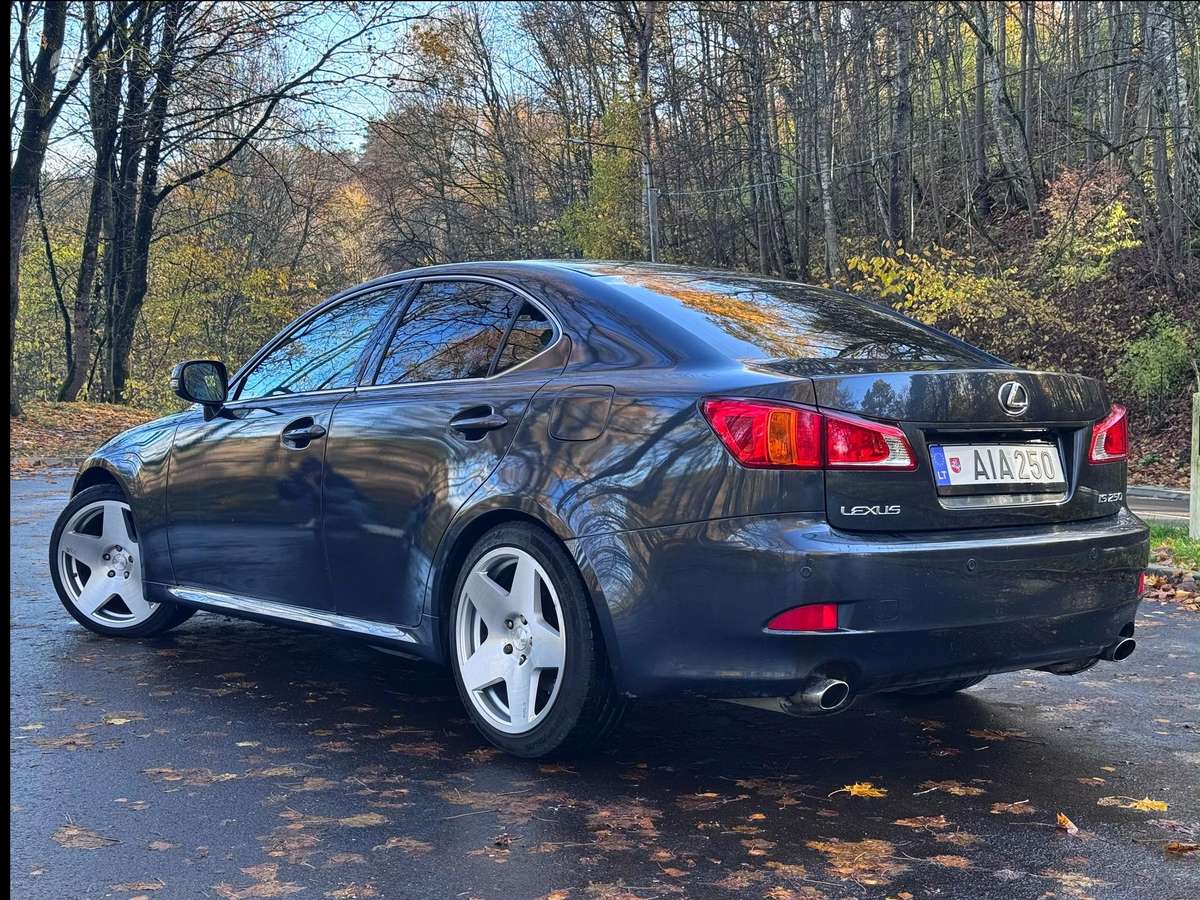 Lexus IS 250