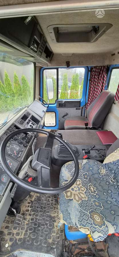 Volvo FL617, с краном