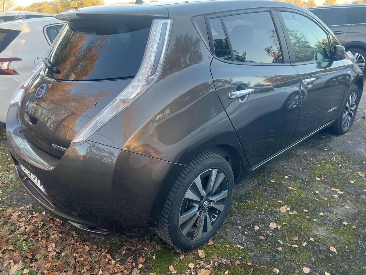 Nissan Leaf, Хэтчбек