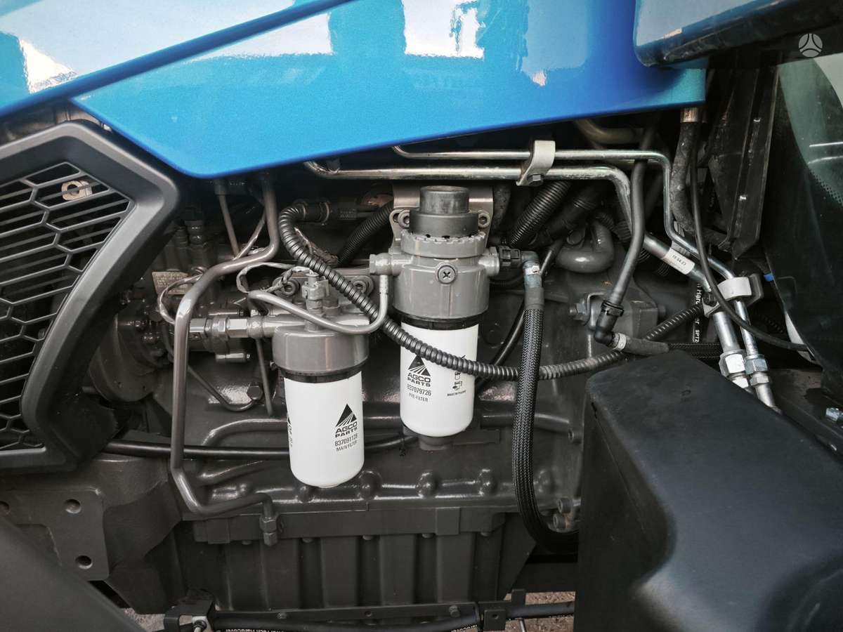Valtra A115, tractors