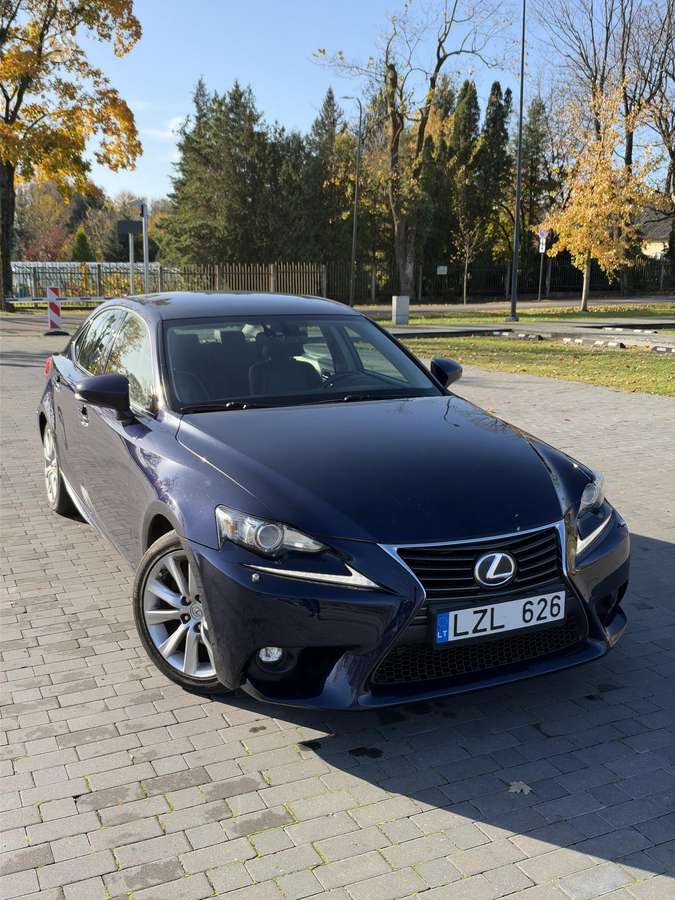 Lexus IS 300h