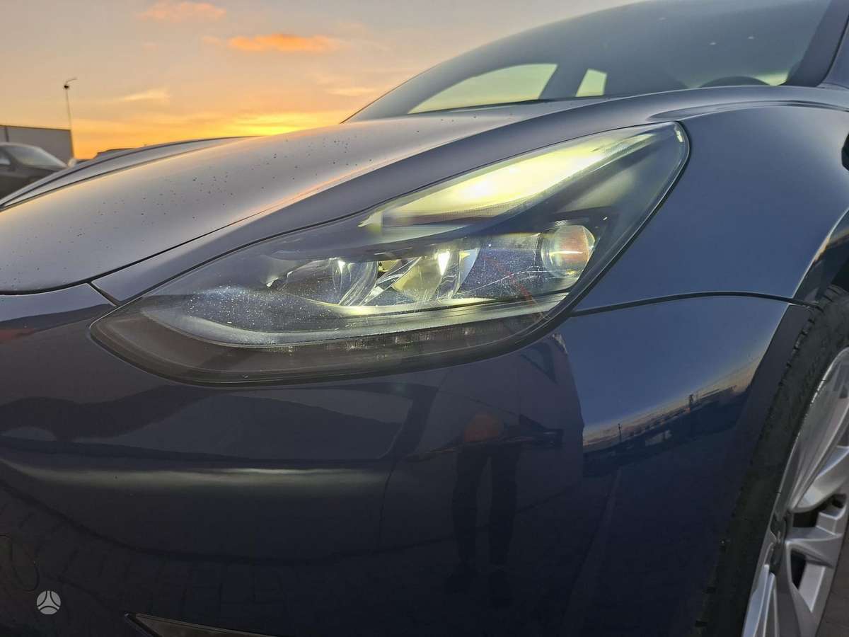Tesla Model 3, 82 кВт·ч, Хэтчбек