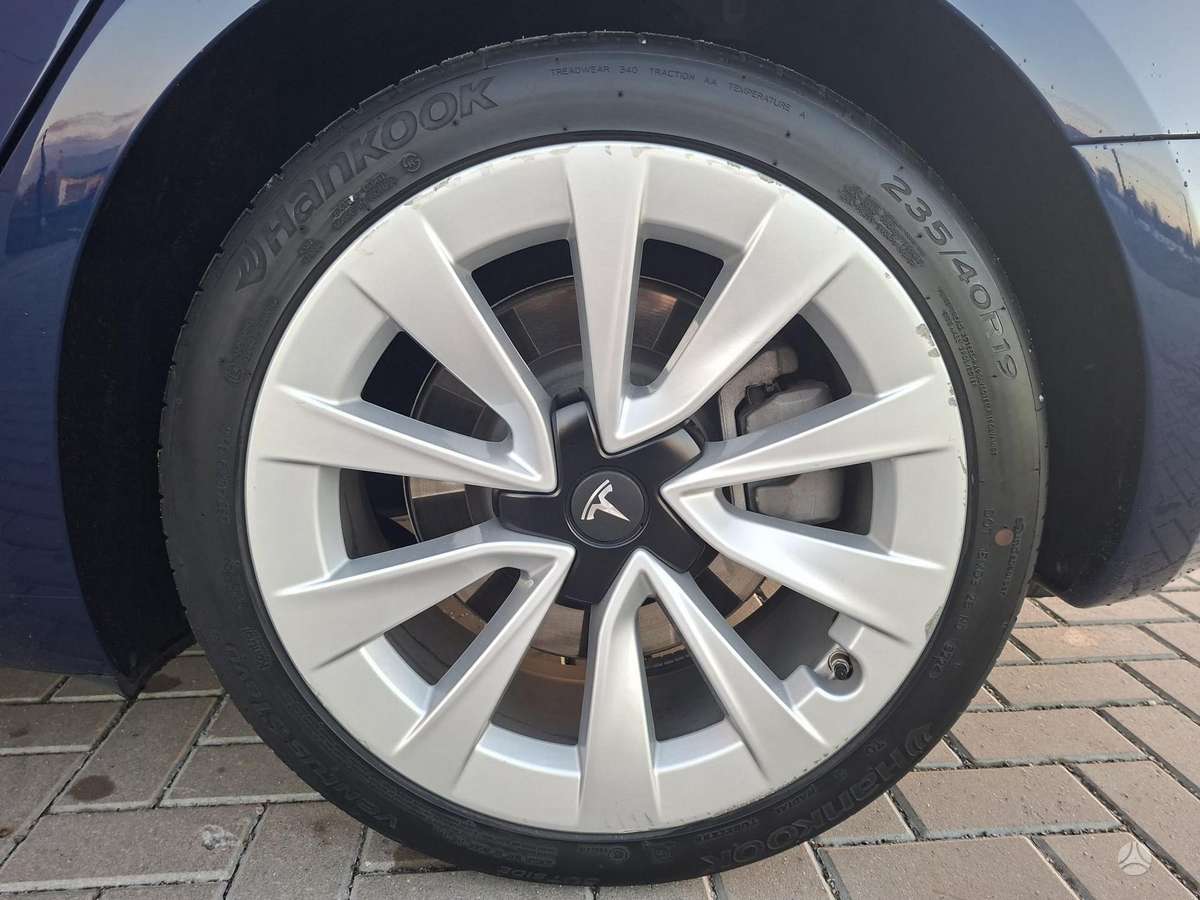 Tesla Model 3, 82 кВт·ч, Хэтчбек