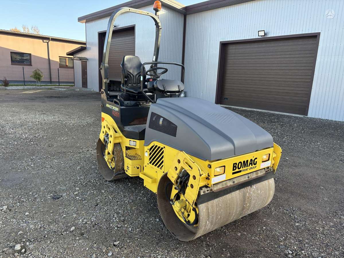 Bomag BW120, vibrator / compactor