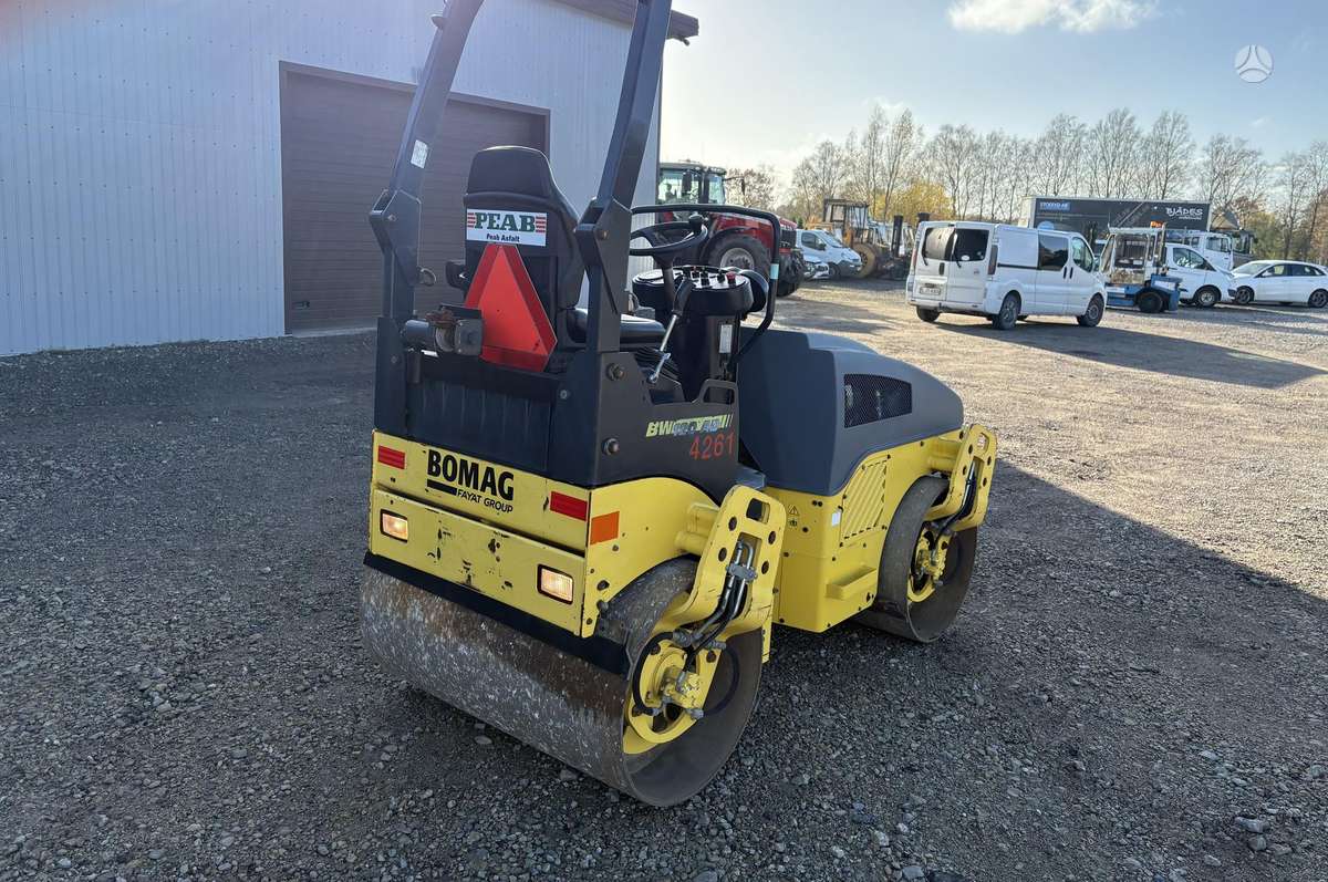 Bomag BW120, vibrator / compactor