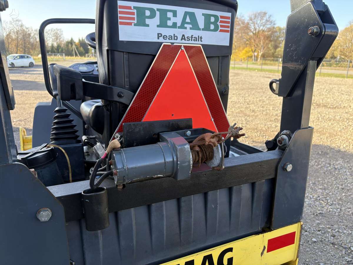 Bomag BW120, vibrator / compactor