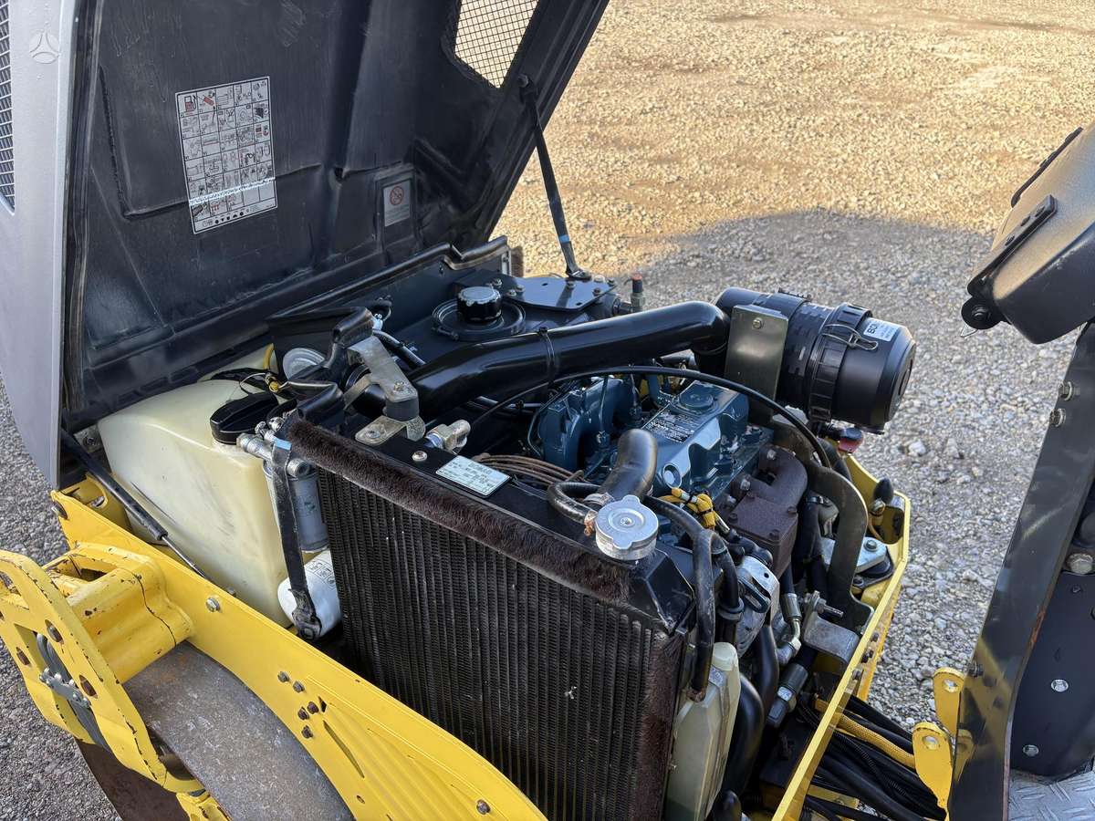 Bomag BW120, vibrator / compactor