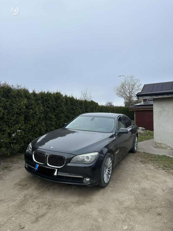 BMW 740