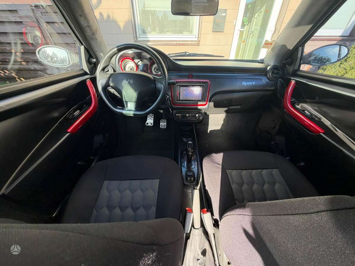 Ligier JS50, 0.5 l., hatchback