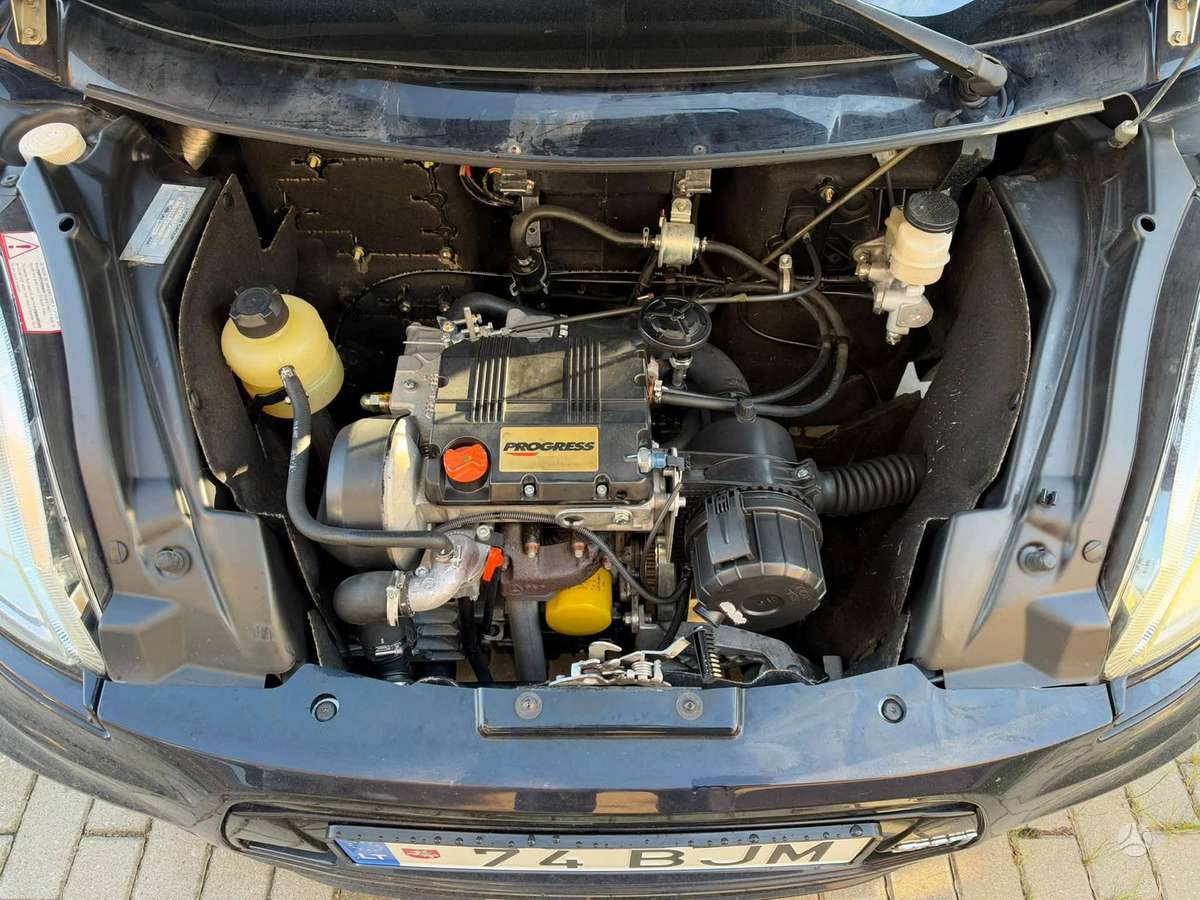 Ligier JS50, 0.5 l., hatchback