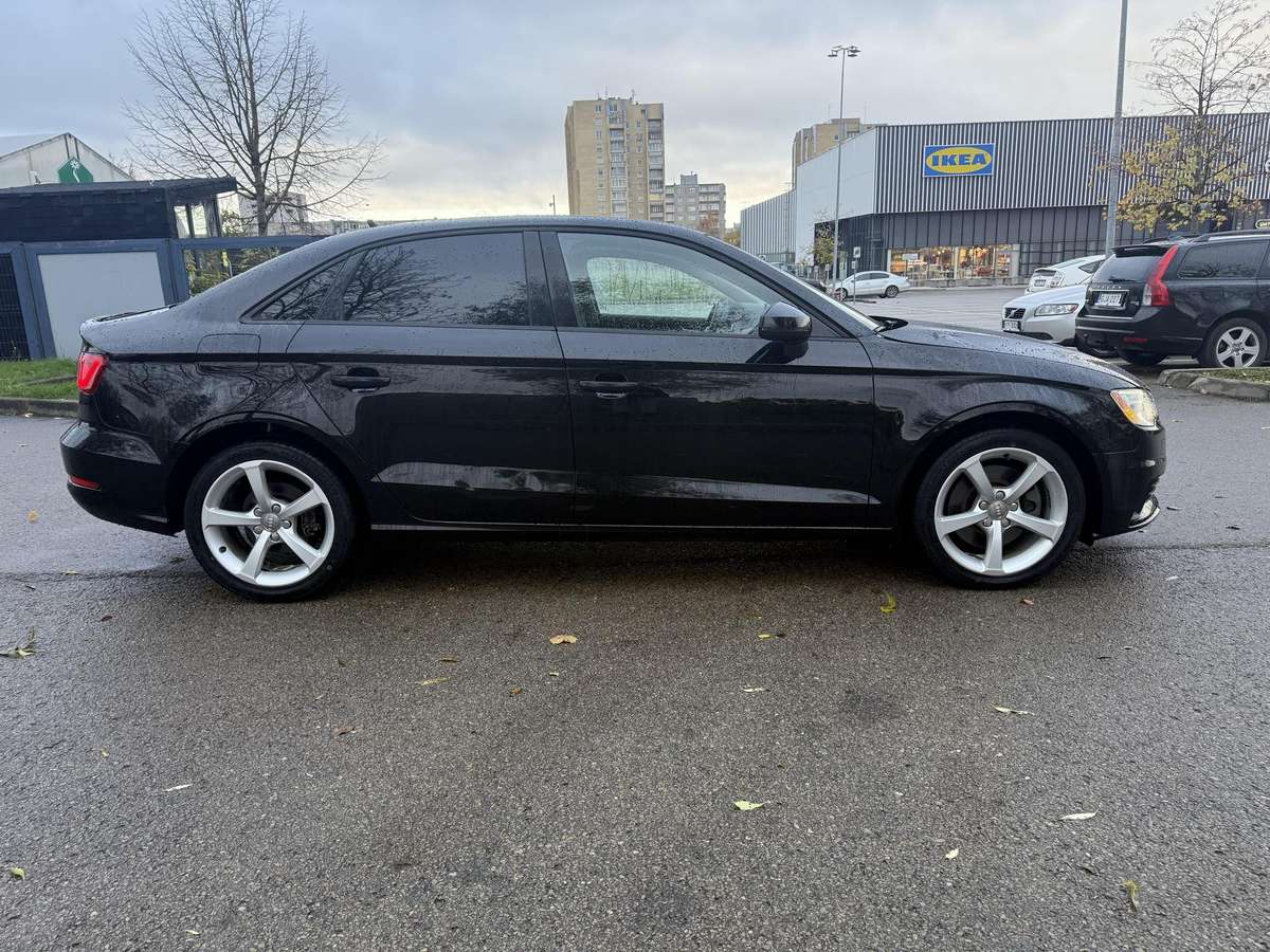 Audi A3, 1.8 l., Седан
