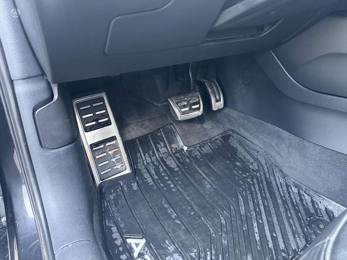 Audi A3, 1.8 l., Седан