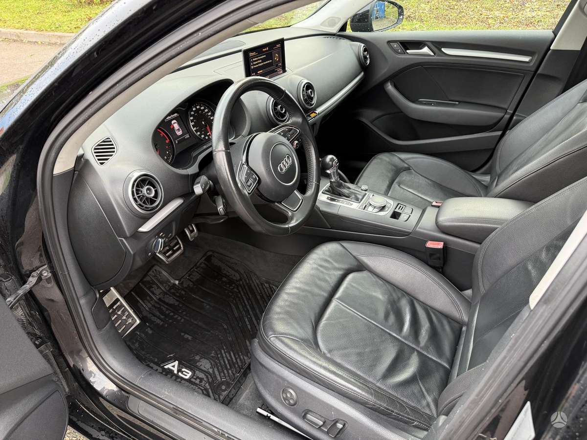 Audi A3, 1.8 l., Седан