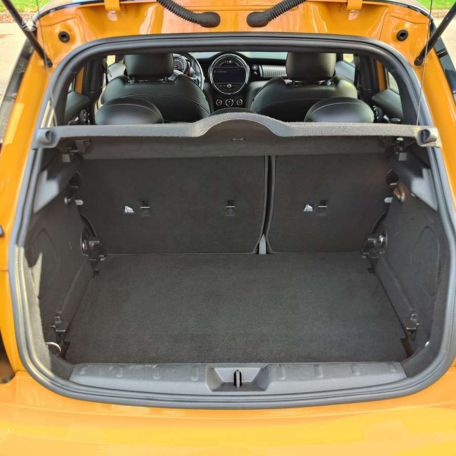Mini Cooper SD, 2.0 l., hatchback