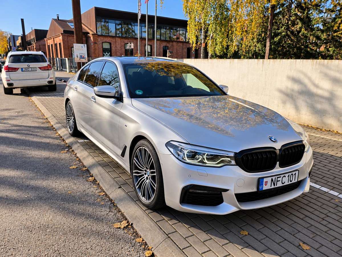 BMW 530