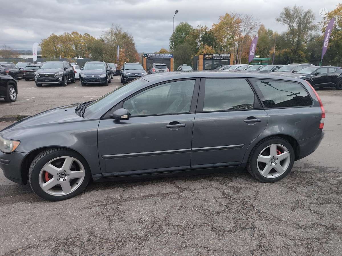 Volvo V50
