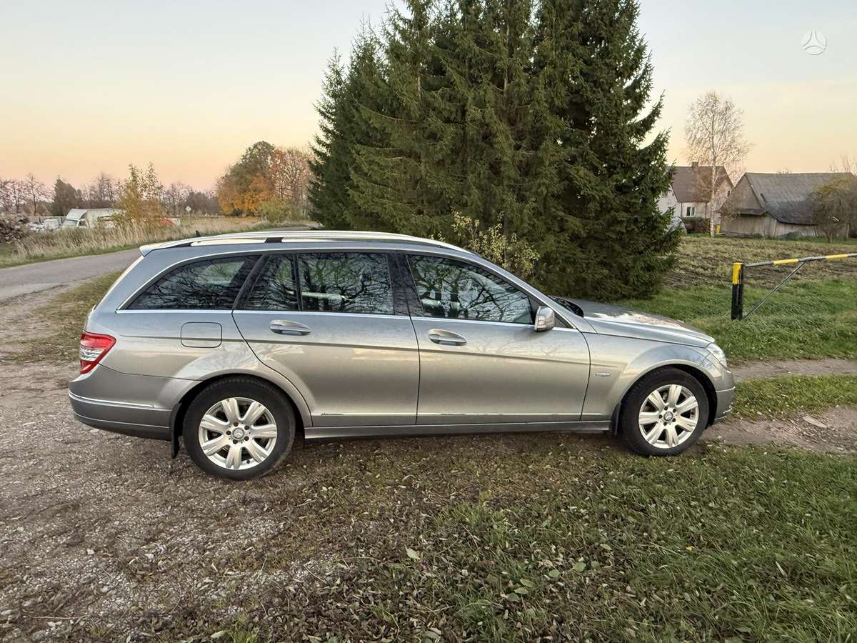 Mercedes-Benz C200