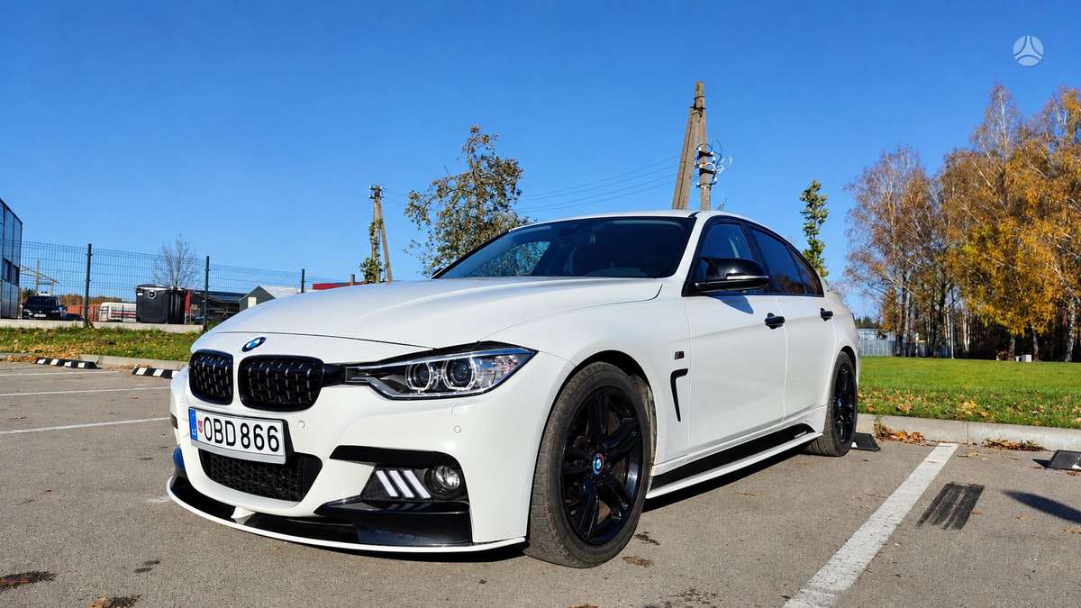 BMW 320