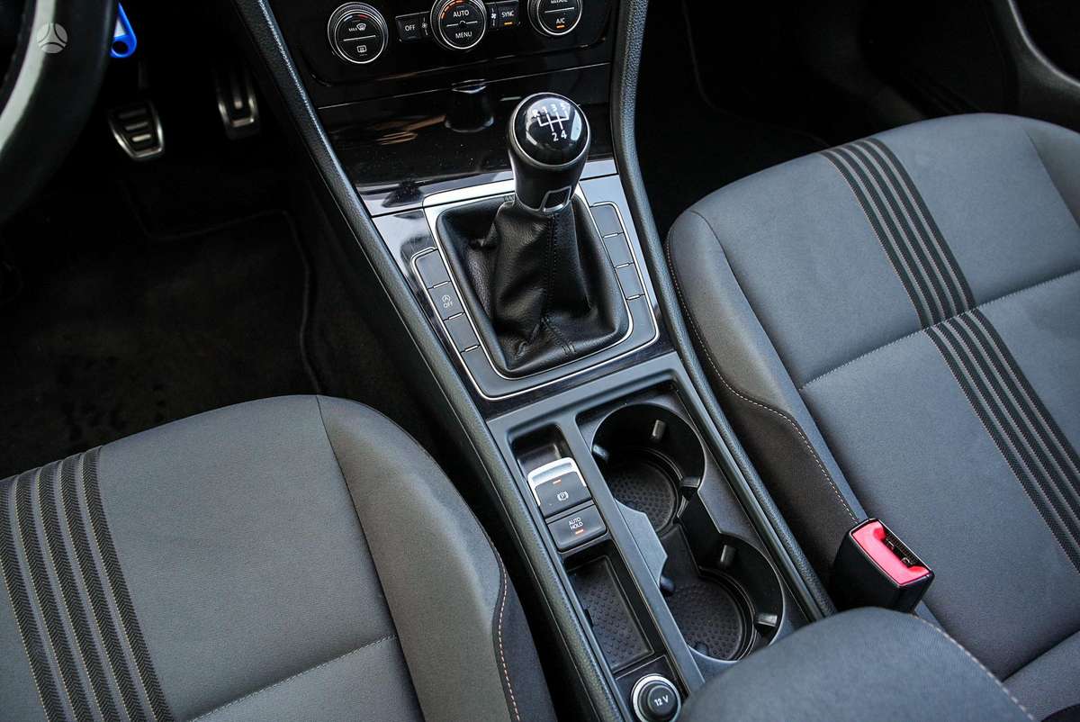 Volkswagen Golf, 1.6 l., Универсал