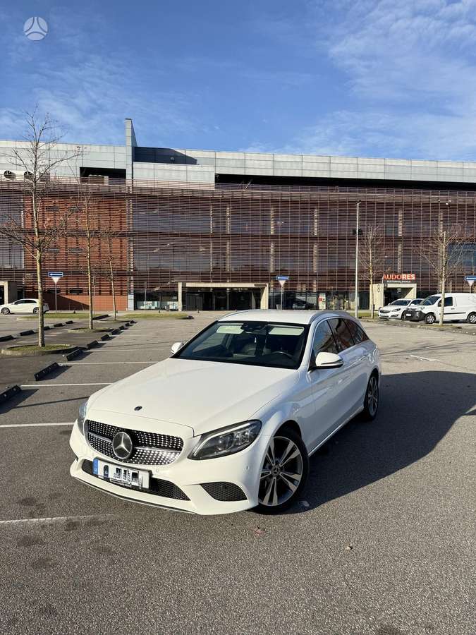 Mercedes-Benz C200