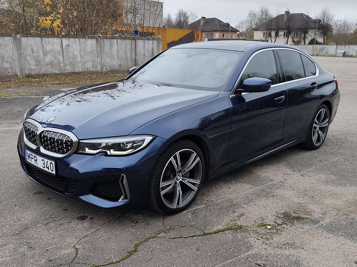 BMW 330