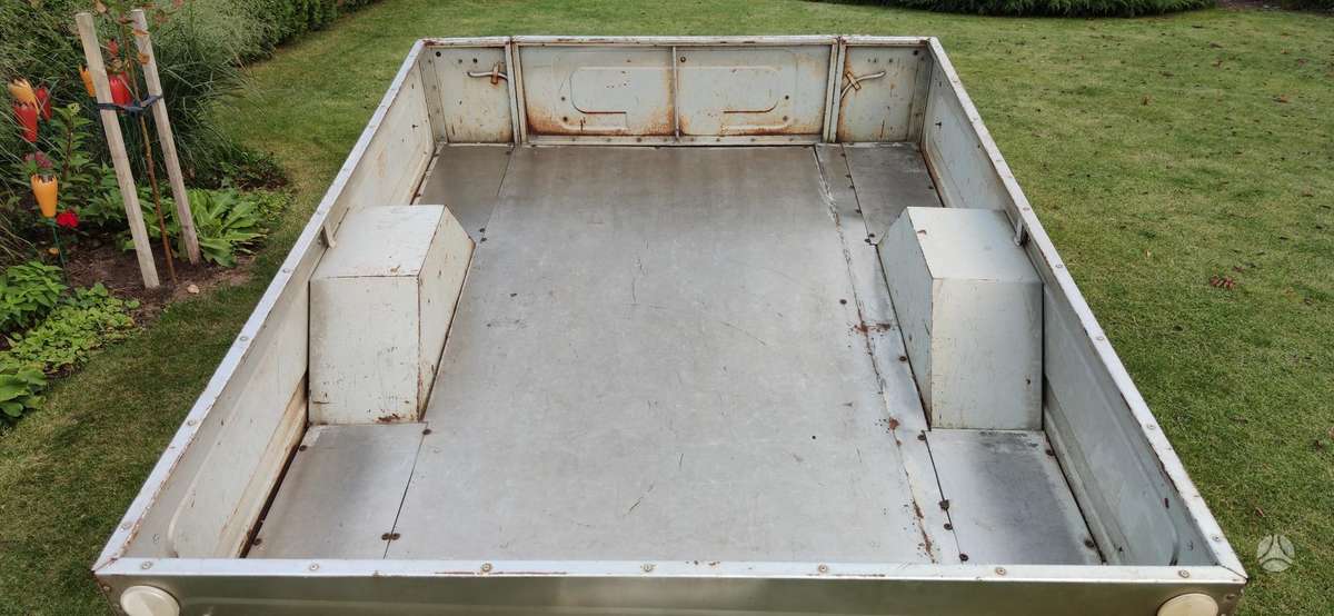 -Kita- O1, passenger car trailers