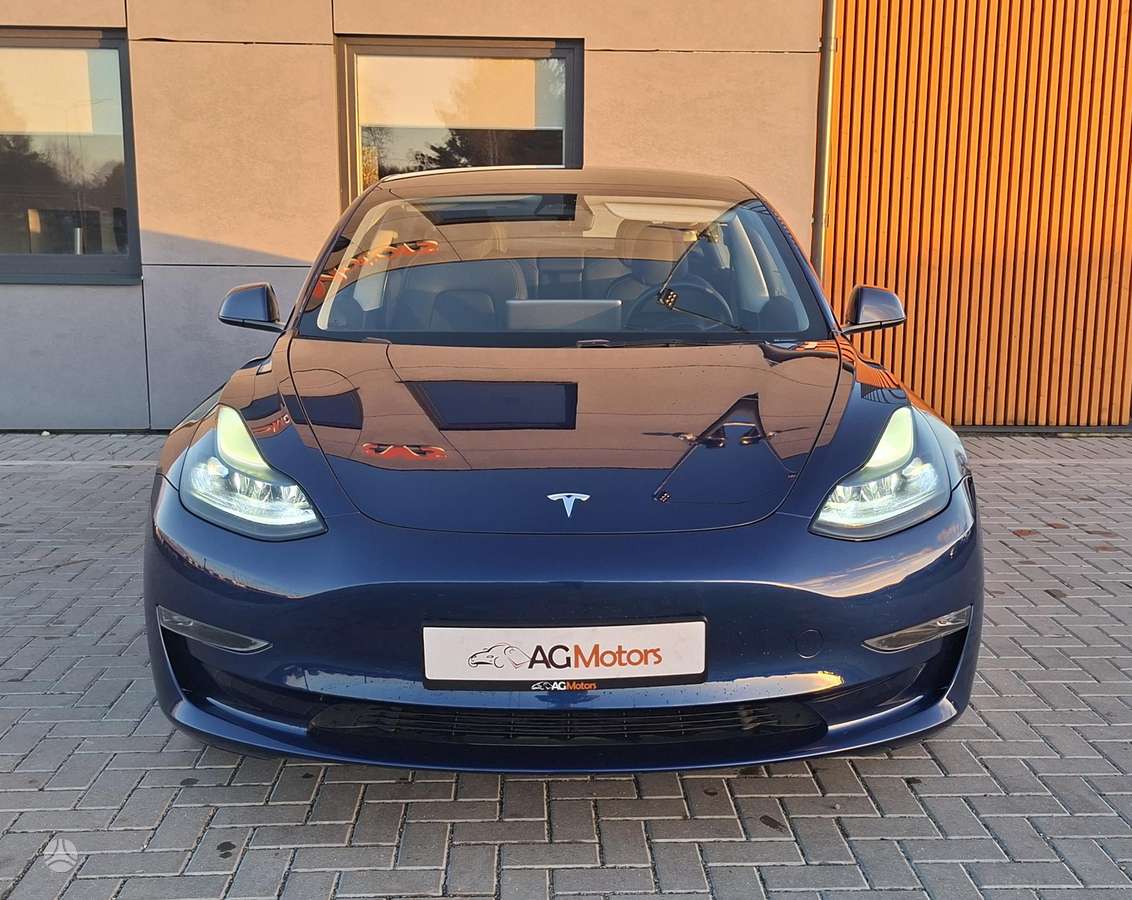 Tesla Model 3, 82 кВт·ч, Хэтчбек