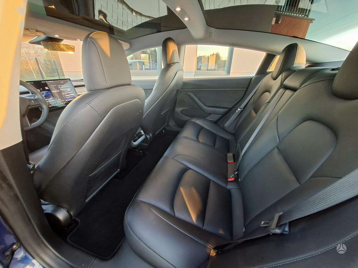 Tesla Model 3, 82 кВт·ч, Хэтчбек