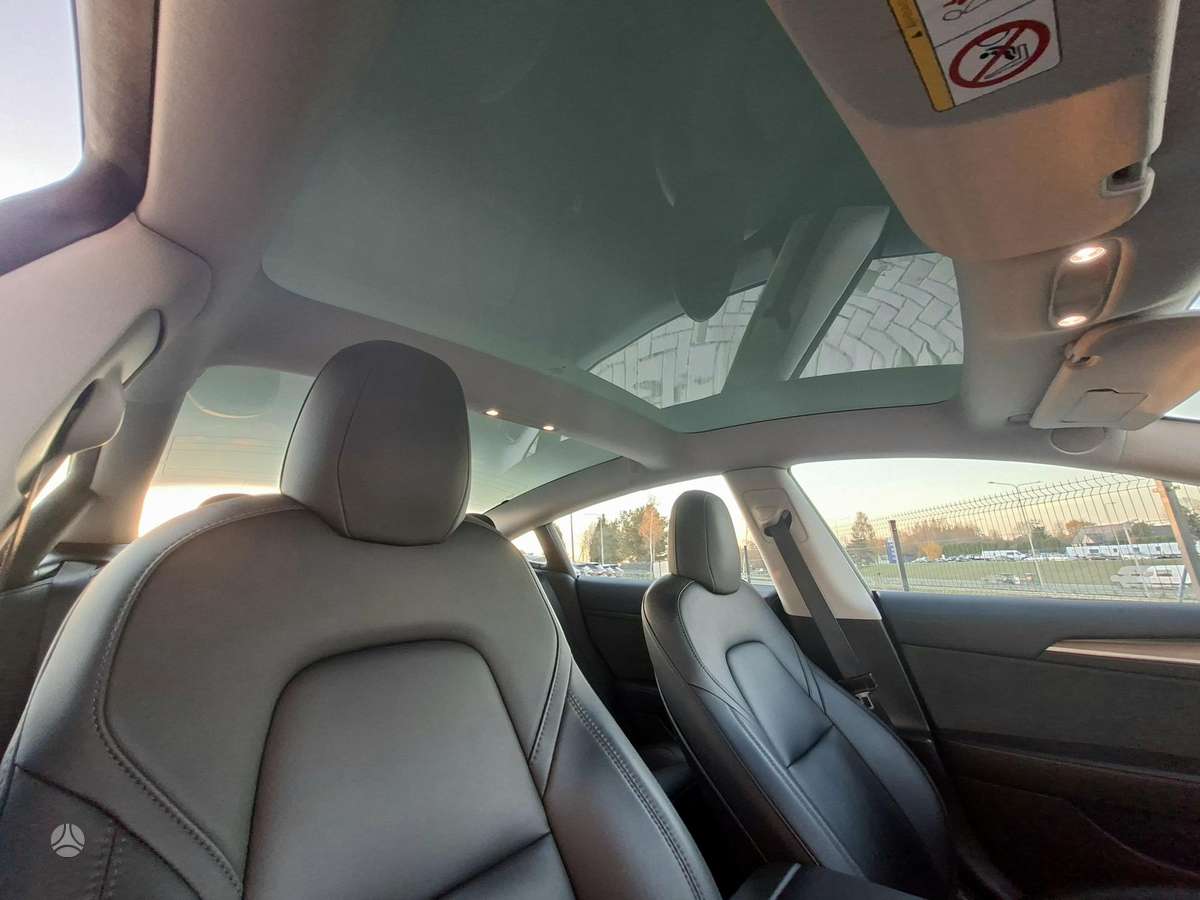 Tesla Model 3, 82 кВт·ч, Хэтчбек
