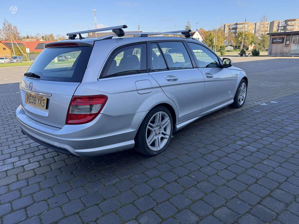 Mercedes-Benz C220