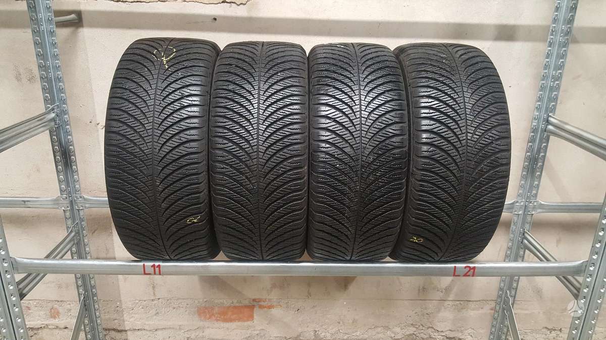 Goodyear VECTOR4SEASONS, universalios 215/45 R16