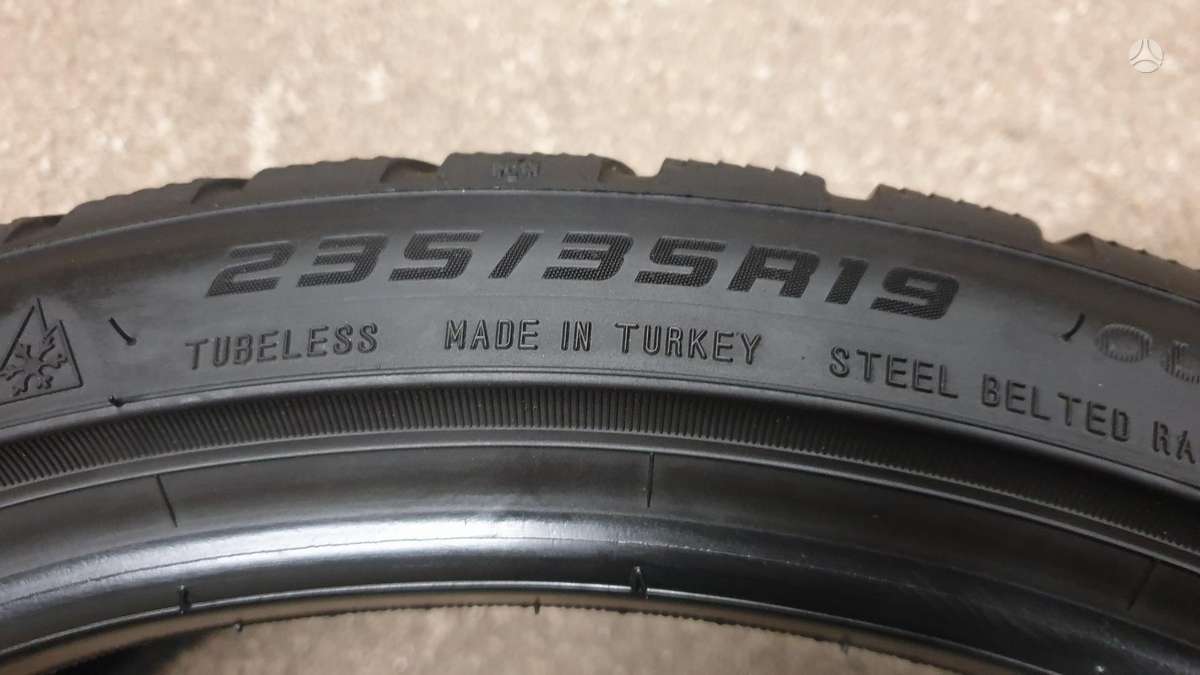 Falken EuroWinter HS02, žieminės 235/35 R19