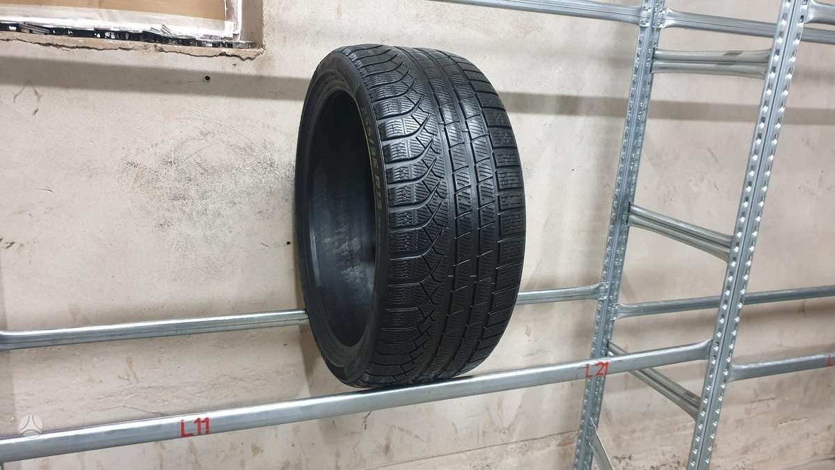 Pirelli PZero Winter, зимние 255/35 R19